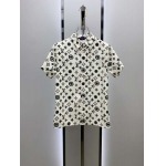 2025年5月14日入荷新作Louis Vuitton半袖上下セット 超厳選★高級品/誕生日プレゼント/OM工場