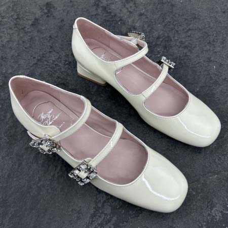 2025年5月15日入荷新品Roger ViVier原版復刻...