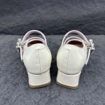 2025年5月15日入荷新品Roger ViVier原版復刻 高級ブランド靴女性用35-41   本革製ギフト/誕生日/CT工場