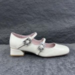 2025年5月15日入荷新品Roger ViVier原版復刻 高級ブランド靴女性用35-41   本革製ギフト/誕生日/CT工場