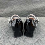 2025年5月15日入荷新品Roger ViVier原版復刻 高級ブランド靴女性用35-41   本革製ギフト/誕生日/CT工場