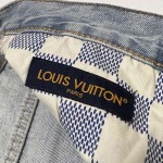 2025年5月17日入荷新作  LV 25SS DENIM SHORTS  LV LOGO デニム半ズボン  30高级品/人気/誕生日プレゼント/人気/ファッション/トレンド/限定/WB工場