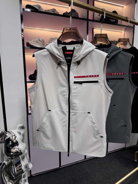 2025年5月20日入荷新作PRADA半袖の上着とベスト 原...