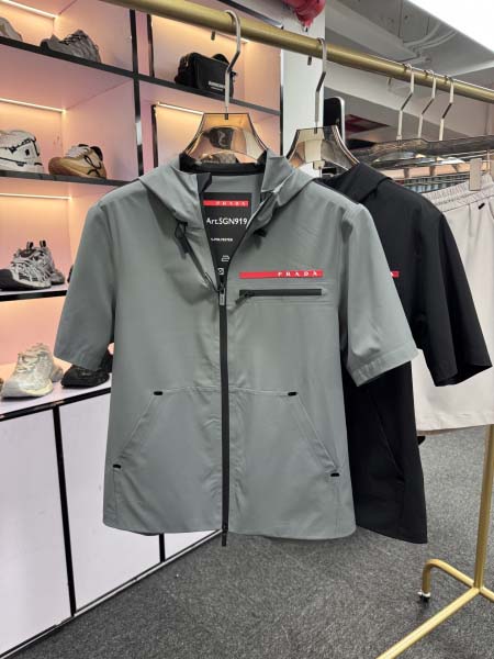 2025年5月20日入荷新作PRADA半袖の上着とベスト 原...