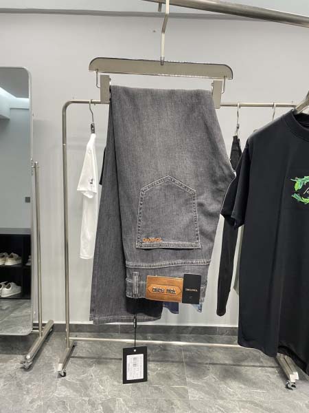 2025年5月20日入荷新作Tom Ford春夏ジーパン 原...