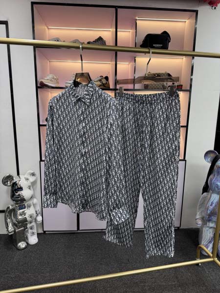 2025年5月20日入荷新作Dior セット上下 原版复刻高...