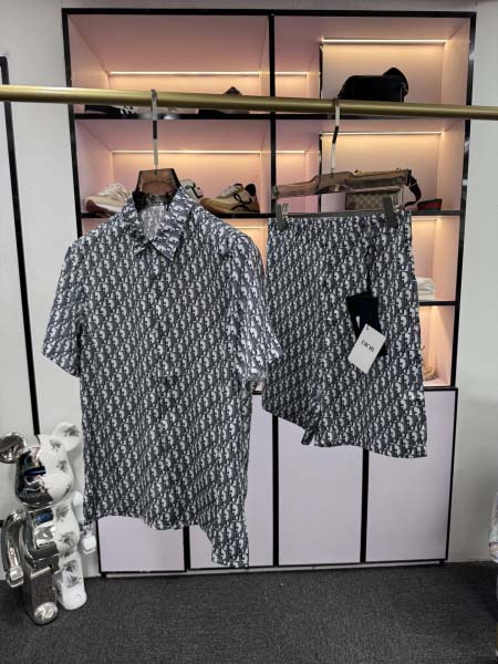 2025年5月20日入荷新作Dior セット上下 原版复刻高...