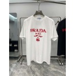 2025年5月21日入荷新作PRADA半袖Tシャツ 原版复刻高級品香港の会社超厳選★入手困難/誕生日プレゼント/yinx工場