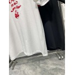 2025年5月21日入荷新作PRADA半袖Tシャツ 原版复刻高級品香港の会社超厳選★入手困難/誕生日プレゼント/yinx工場