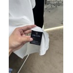 2025年5月21日入荷新作Prada半袖Tシャツ 原版复刻高級品香港の会社超厳選★入手困難/誕生日プレゼント/yinx工場