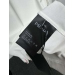 2025年5月21日入荷新作Prada半袖Tシャツ 原版复刻高級品香港の会社超厳選★入手困難/誕生日プレゼント/yinx工場