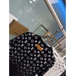 2025年5月22日入荷新作Louis Vuitton半袖Tシャツ 原版复刻高級品香港の会社超厳選★入手困難/誕生日プレゼント/yinx工場