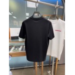 2025年5月22日入荷新作Prada半袖Tシャツ 原版复刻高級品香港の会社超厳選★入手困難/誕生日プレゼント/yinx工場