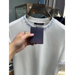 2025年5月22日入荷新作Louis Vuitton半袖Tシャツ 原版复刻高級品香港の会社超厳選★入手困難/誕生日プレゼント/yinx工場