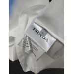 2025年5月22日入荷新作Prada半袖Tシャツ 原版复刻高級品香港の会社超厳選★入手困難/誕生日プレゼント/yinx工場