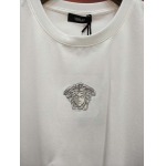 2025年5月22日入荷新作Versace半袖Tシャツ 原版复刻高級品香港の会社超厳選★入手困難/誕生日プレゼント/yinx工場