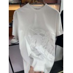 2025年5月22日入荷新作Burberry半袖Tシャツ 原版复刻高級品香港の会社超厳選★入手困難/誕生日プレゼント/yinx工場