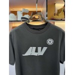 2025年5月22日入荷新作Louis Vuitton半袖Tシャツ 原版复刻高級品香港の会社超厳選★入手困難/誕生日プレゼント/yinx工場