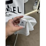 2025年5月22日入荷新作Chanel半袖Tシャツ 原版复刻高級品香港の会社超厳選★入手困難/誕生日プレゼント/yinx工場