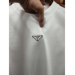 2025年5月22日入荷新作PRADA半袖Tシャツ 原版复刻高級品香港の会社超厳選★入手困難/誕生日プレゼント/yinx工場