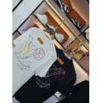 2025年5月22日入荷新作Louis Vuitton半袖Tシャツ 原版复刻高級品香港の会社超厳選★入手困難/誕生日プレゼント/yinx工場