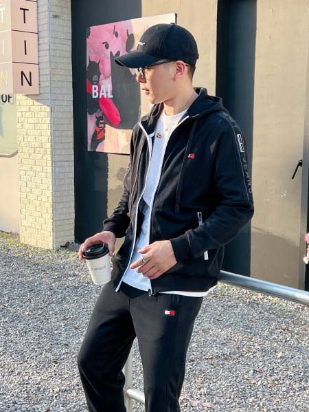 2025年5月22日入荷新作TOMMYセット上下高品質/誕生...