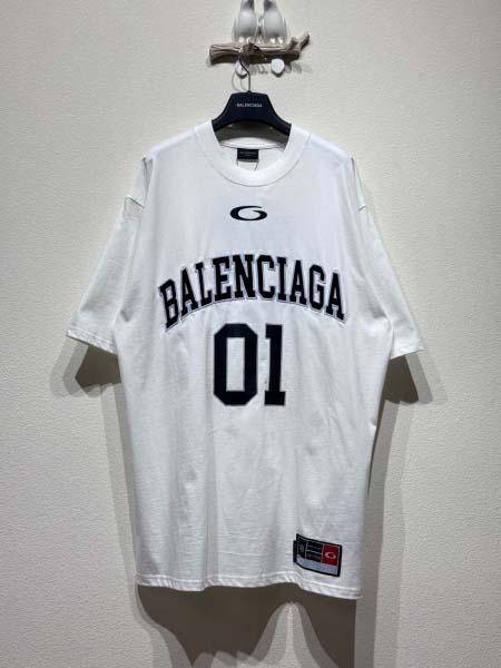2025年5月26日入荷新作Balenciaga半袖 Tシャ...