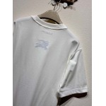 2025年5月26日入荷新作Burberry半袖 Tシャツ男女兼用高品質★誕生日プレゼント/結婚祝い/内祝い/贈り物/SD工場