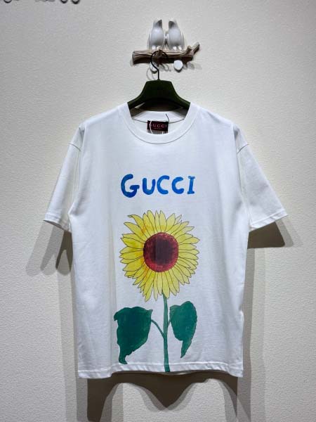2025年5月26日入荷新作Gucci半袖 tシャツ男女兼用...