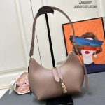 2025年5月28日入荷新作FURLA  斜め下げ バッグ/ハンドバッグ/ショルダーバッグ牛革/  SIZE:22X21X7.5CM  お安い/人気/本革 バッグ/XX工場