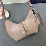 2025年5月28日入荷新作FURLA  斜め下げ バッグ/ハンドバッグ/ショルダーバッグ牛革/  SIZE:22X21X7.5CM  お安い/人気/本革 バッグ/XX工場