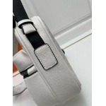 2025年5月28日入荷新作Louis Vuitton M30233 M30241 M30243  43845 OUTDOOR 25x20x10.5cm。  お安い/人気/本革 バッグ/XX工場