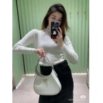 2025年5月28日入荷新作Prada  SIZE:27x19x5cm  お安い/人気/本革 バッグ/XX工場