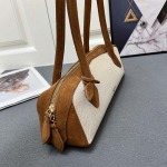2025年5月28日入荷新作Ailia  新品 Le Teckel  size：32×11×10cm お安い/人気/本革 バッグ/XX工場