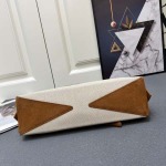 2025年5月28日入荷新作Ailia  新品 Le Teckel  size：32×11×10cm お安い/人気/本革 バッグ/XX工場