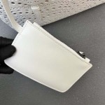 2025年5月28日入荷新作ALAIA 新品 tote SIZE:25×20×12cm  号：6682  お安い/人気/本革 バッグ/XX工場