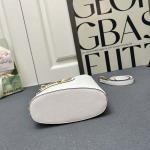 2025年5月28日入荷新作 新品2025春夏  Gucci SIZE:18.5x20x8.5cm  お安い/人気/本革 バッグ/XX工場