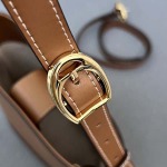 2025年5月28日入荷新作 新品2025春夏  Gucci SIZE:18.5x20x8.5cm お安い/人気/本革 バッグ/XX工場