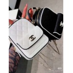 2025年5月28日入荷新作 CHANEL 25P  SIZE:18x13x9cm  お安い/人気/本革 バッグ/XX工場