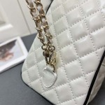 2025年5月28日入荷新作 CHANEL 25P  SIZE:18x13x9cm  お安い/人気/本革 バッグ/XX工場
