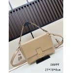 2025年5月28日入荷新作  Fendi  SIZE:26.5X18X8.5Cm  お安い/人気/本革 バッグ/XX工場