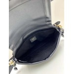 2025年5月28日入荷新作  Fendi  SIZE:26.5X18X8.5Cm  お安い/人気/本革 バッグ/XX工場