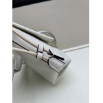 2025年5月28日入荷新作  Fendi  SIZE:26.5X18X8.5Cm  お安い/人気/本革 バッグ/XX工場