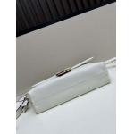 2025年5月28日入荷新作  Fendi  SIZE:26.5X18X8.5Cm  お安い/人気/本革 バッグ/XX工場