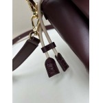 2025年5月28日入荷新作  Fendi  SIZE:26.5X18X8.5Cm  お安い/人気/本革 バッグ/XX工場