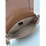 2025年5月28日入荷新作  Fendi  SIZE:26.5X18X8.5Cm  お安い/人気/本革 バッグ/XX工場