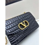 2025年5月28日入荷新作  VALENTINO新品  VLOGO SIGNATURE  -SIZE:24x16x8cm  お安い/人気/本革 バッグ/XX工場