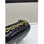 2025年5月28日入荷新作  VALENTINO新品  VLOGO SIGNATURE  -SIZE:24x16x8cm  お安い/人気/本革 バッグ/XX工場