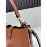 2025年5月28日入荷新作  Saffiano  SIZE:19x18X12cm  お安い/人気/本革 バッグ/XX工場