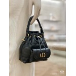 2025年5月28日入荷新作 Dior caro  SIZE:14x15x7cm  お安い/人気/本革 バッグ/XX工場